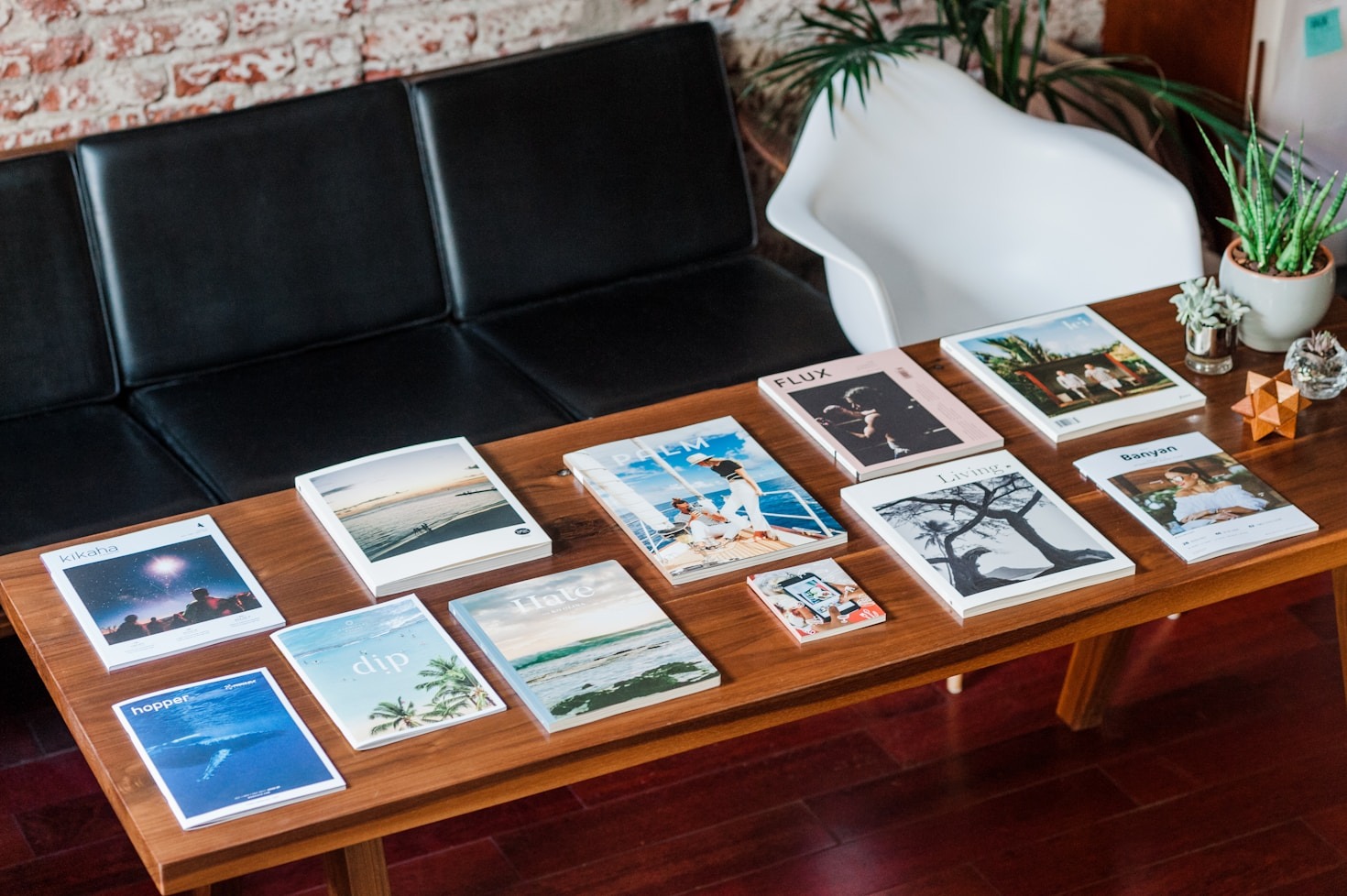 How Editorial Agencies Shape Contemporary Narratives